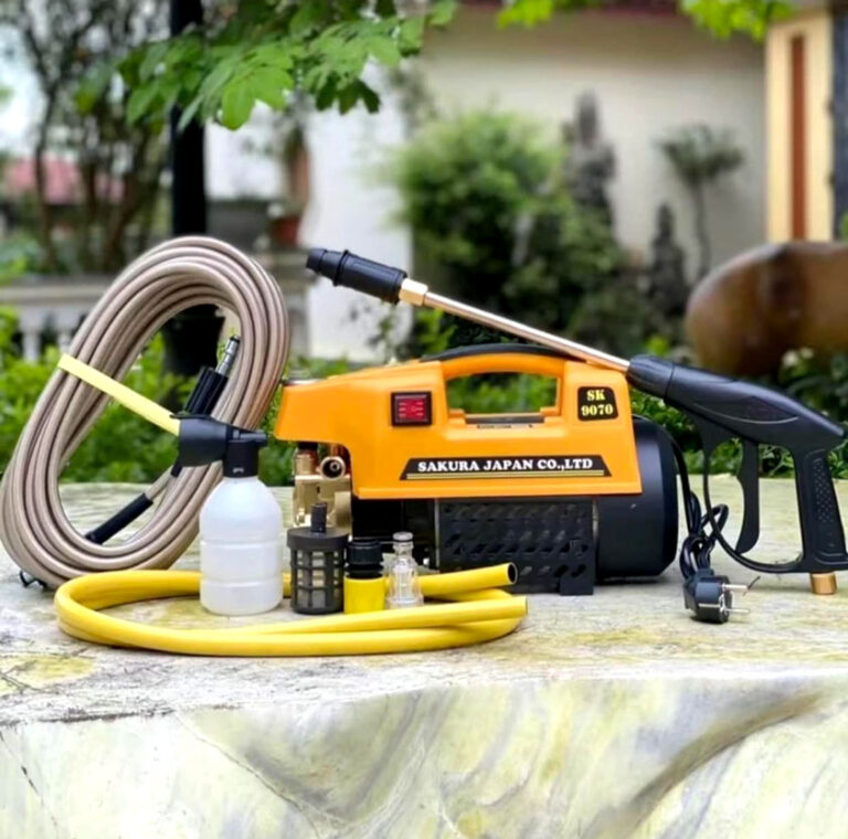 Máy Rửa Xe Ô Tô Xe Máy Tưới Vườn Sakura Gia Đình Nhật Bản 11 may rua xe may o to gia dinh sakura